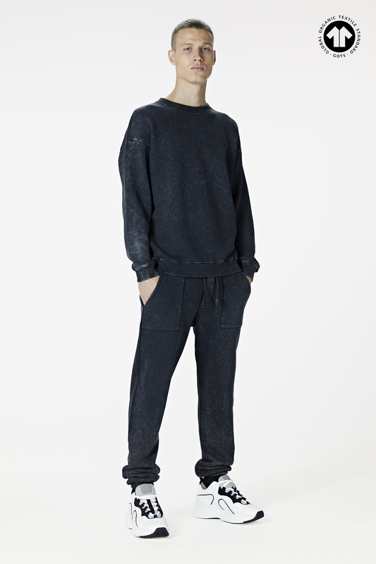 530 Washed Black Sweatshirt (Man)