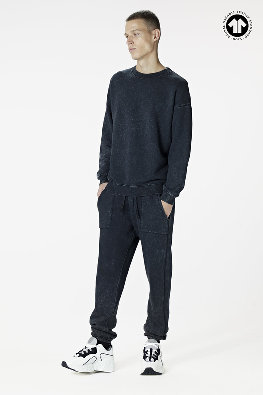 530 Washed Black Sweatshirt (Man)